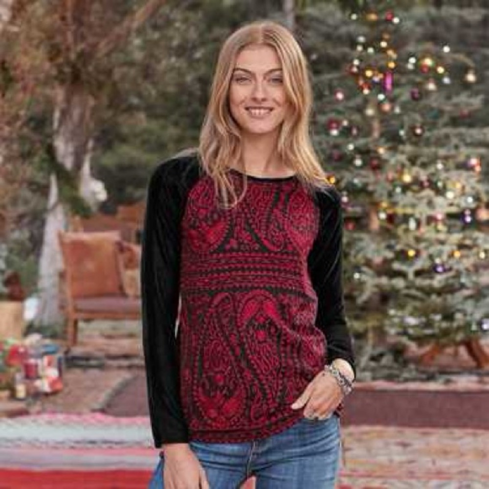 Sundance Black and Red Paisley Long Sleeve Top Size  S